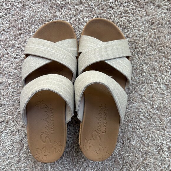 Sketcher's Luxefoam White Strap Sandal - Picture 2 of 9